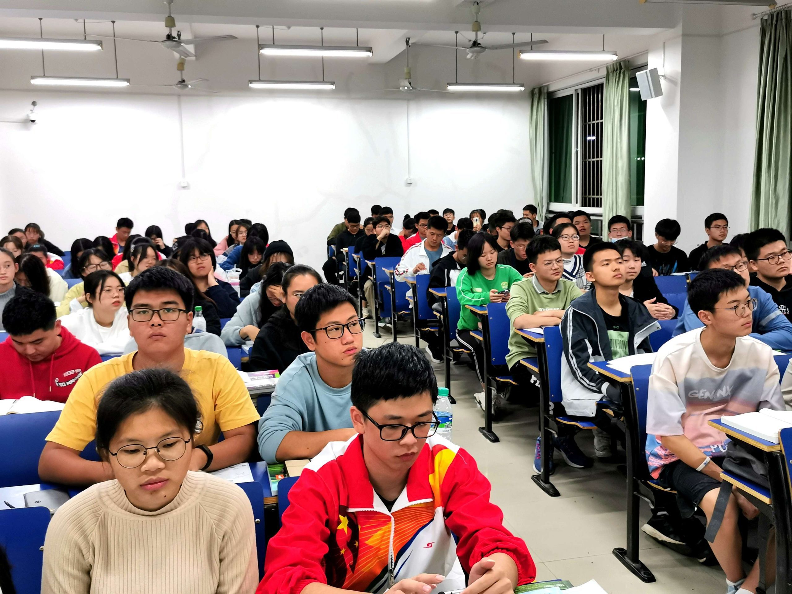 走进课堂 | 江西农业大学“惟义”校友报告会