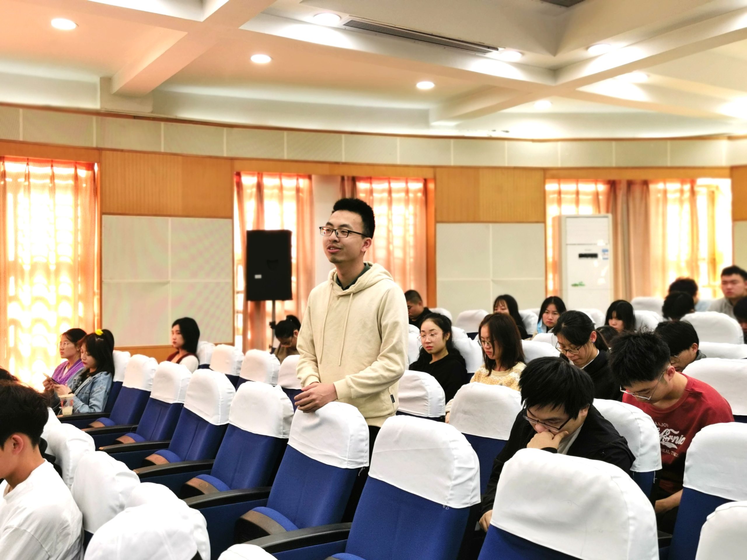 走进课堂 | 江西农业大学“惟义”校友报告会